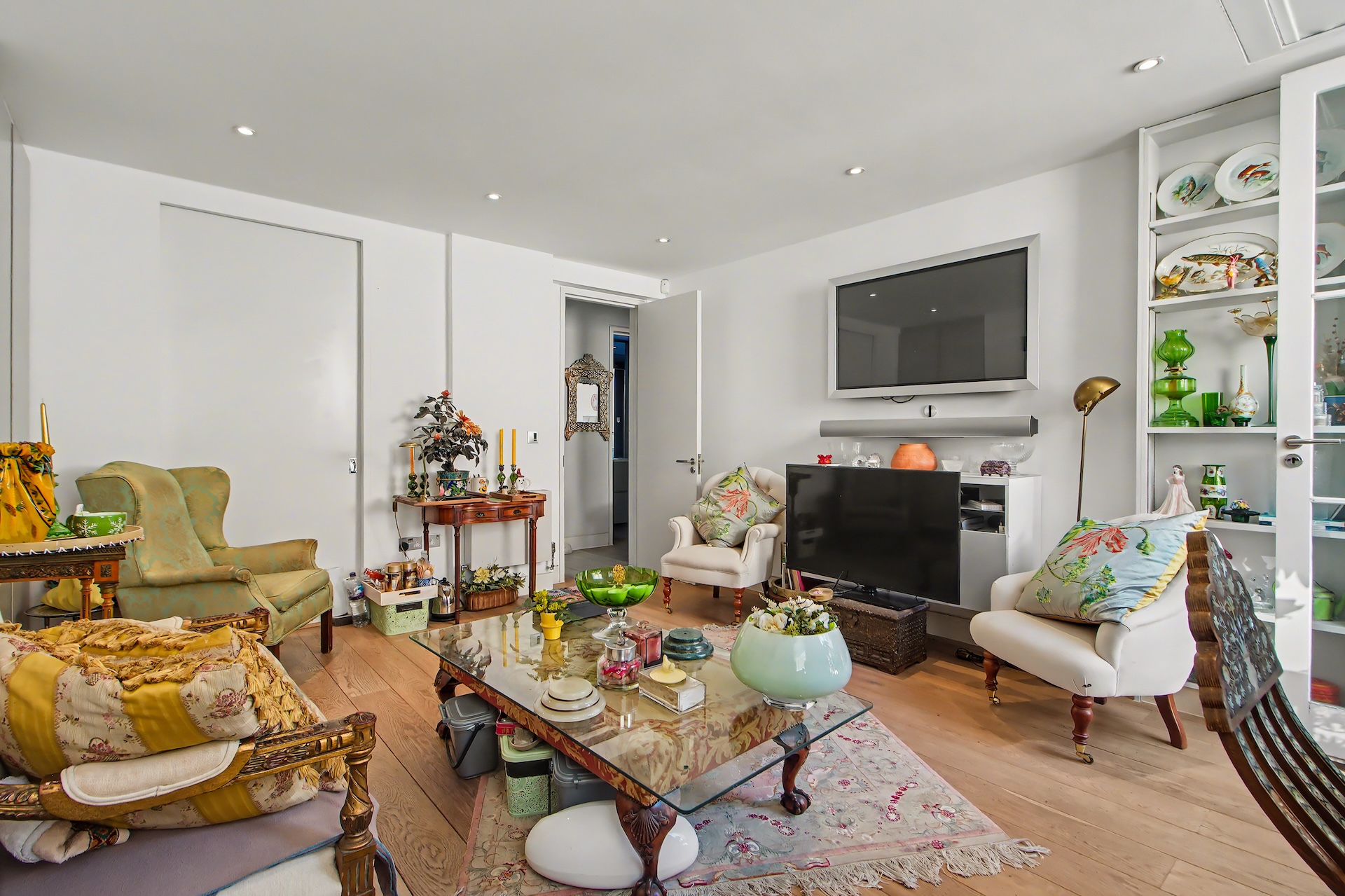19 Ennismore Mews SW7 1AP-12