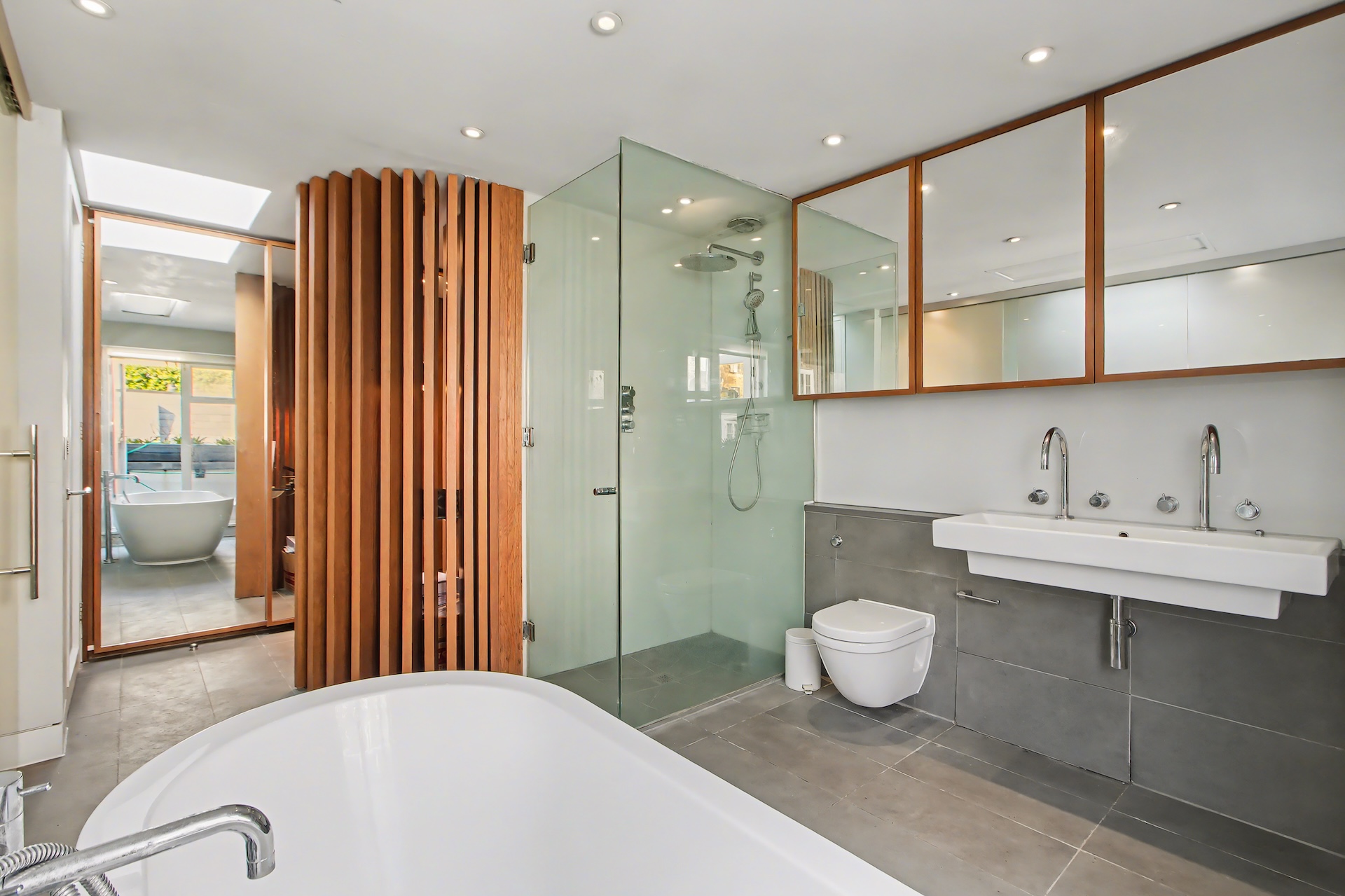 19 Ennismore Mews SW7 1AP-18